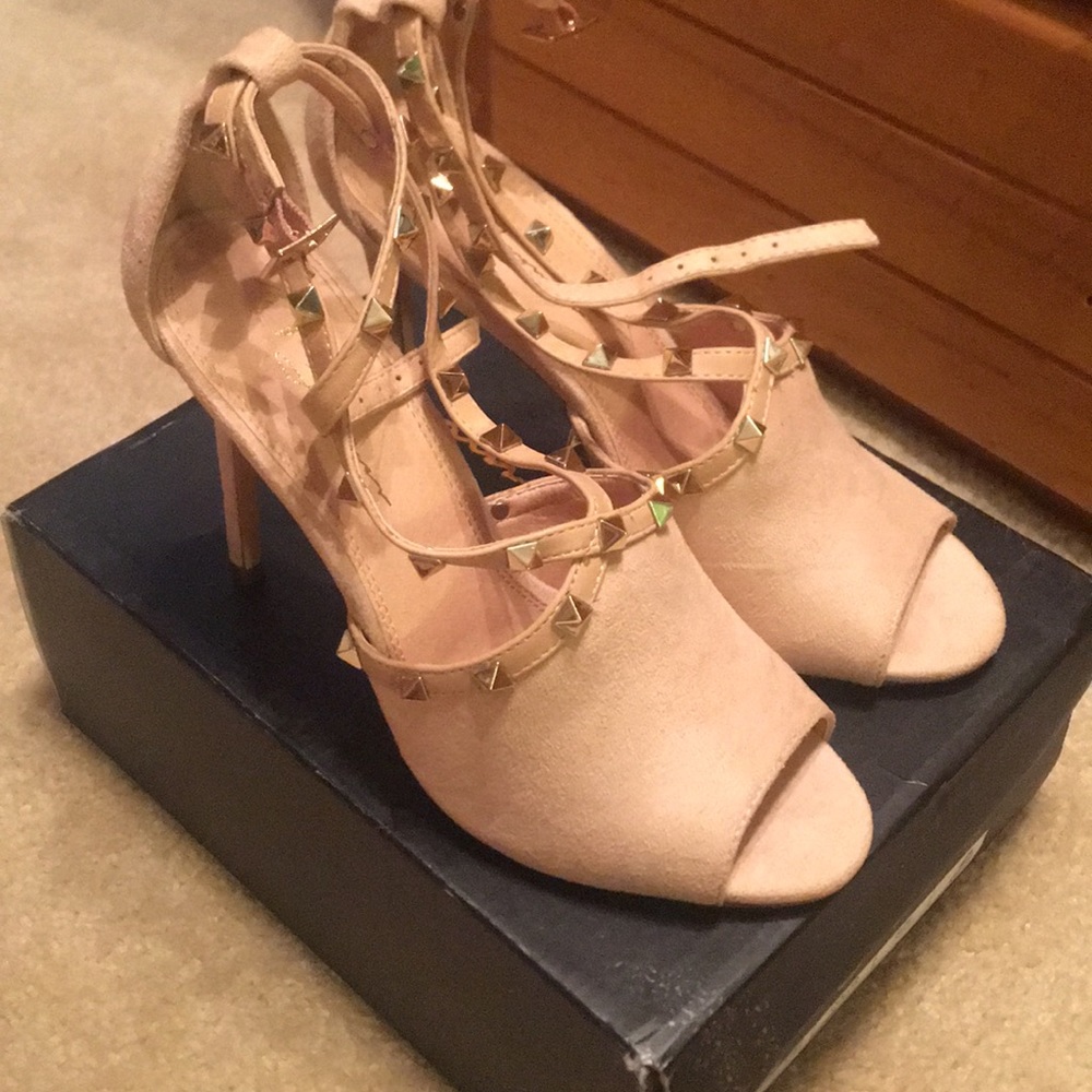 Nude suede wrap studded Valentino imitation heel